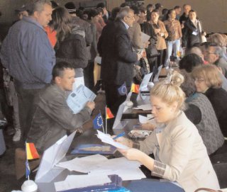 Aproape 400 de locuri de munc vacante 